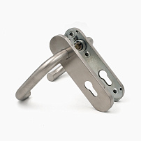 Ручка на планке U2203-PZ72/8*8 для противопожарных дверей INOX